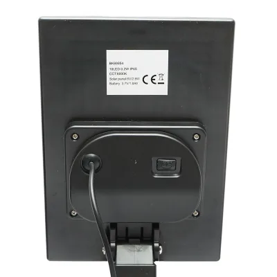 Set di 4 lampade da giardino con pannello solare 2,5W/6V e batteria 3,7V/1,8 Ah, telecomando IP65 - immagine 5
