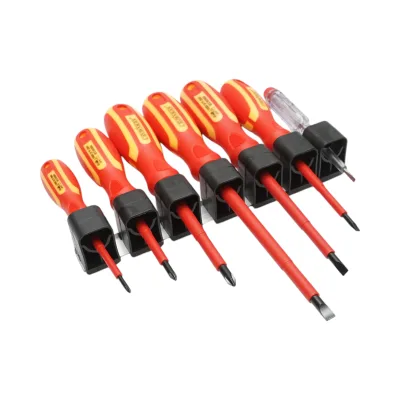 Set di 7 cacciaviti isolati 1000V per elettricisti, diritti e a croce con punta magnetica Cr-V Crownman - immagine 3