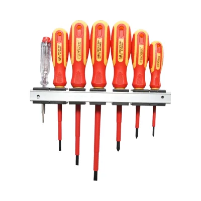 Set di 7 cacciaviti isolati 1000V per elettricisti, diritti e a croce con punta magnetica Cr-V Crownman - immagine 2