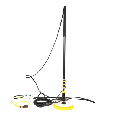 Sistema di pulizia dei pannelli solari fotovoltaici 220V con 1 spazzola e braccio fino a 5,5 m