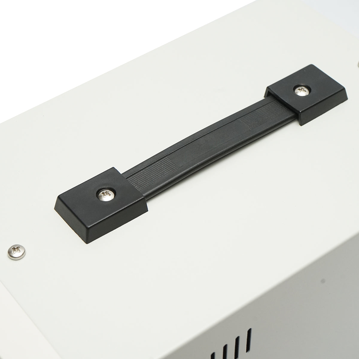 Stabilizzatore di tensione automatico 3000VA con relè monofase, 2 prese schuko 230V, display LCD Breckner Germany - immagine 6