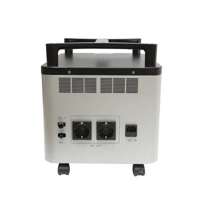 Stazione portatile da 2000 W con batteria LifePO4 da 2016 Wh, 2 lampadine LED da 3 W e pannello solare da 200 W - immagine 5