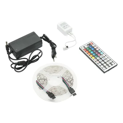 Striscia LED 5050 14,4W/m RGB, 12-220V rotolo 5m, 60 LED/m IP20