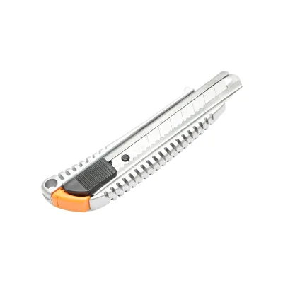 Taglierino professionale 18x100mm con manico in alluminio Coofix - immagine 3
