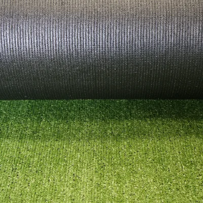 Tappeto di erba artificiale verde 4x30 m, filo 7 mm, 1 strato PP e rete PU - immagine 4