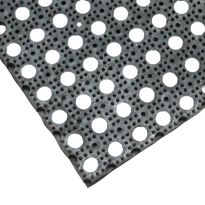 Tappeto in gomma per animali, dimensioni 1500x1000mm, spessore 22mm. - immagine 2