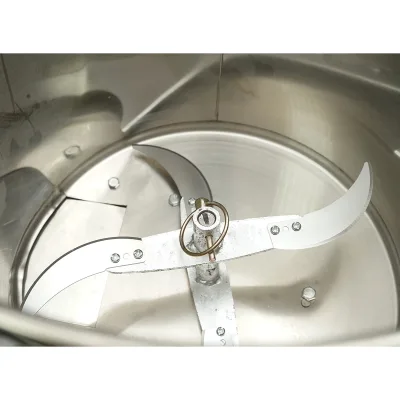 Tritatutto elettrico per scarti vegetali e mangimi, 550W, 220V, ciotola in acciaio inox da 12L, 4 lame incluse. - immagine 6