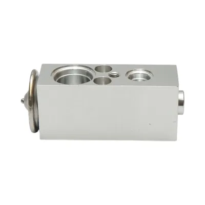 Valvola di espansione AC John Deere codice OEM RE57575 - immagine 3